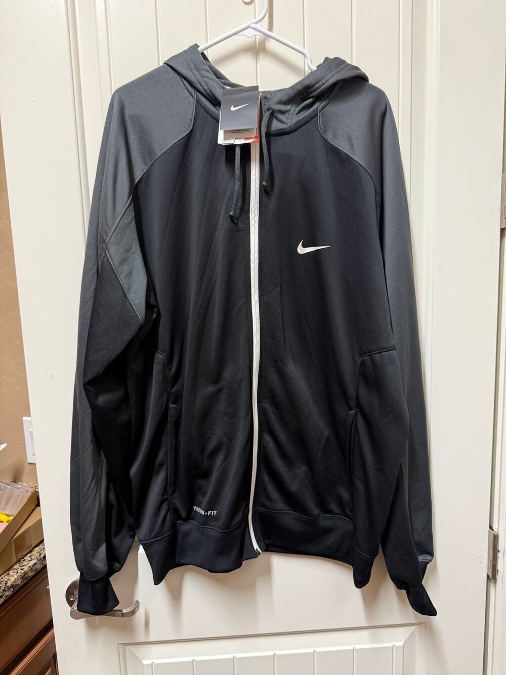 Nike black Therma-Fit performance Hoodie Jacket Mens Size XLtall NWT